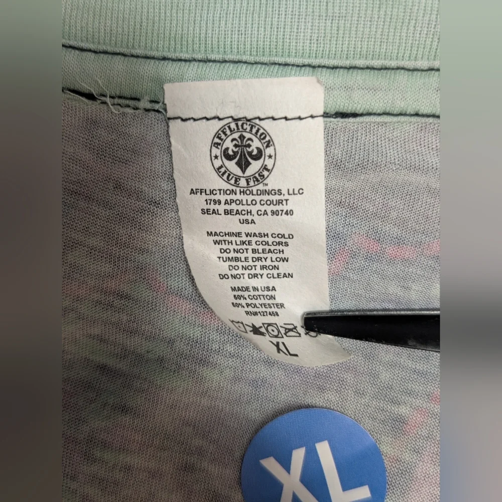 Women's NWT Affliction Mathilda Burnout V Neck T-Shirt Light Green Size XL - Picture 3 of 9